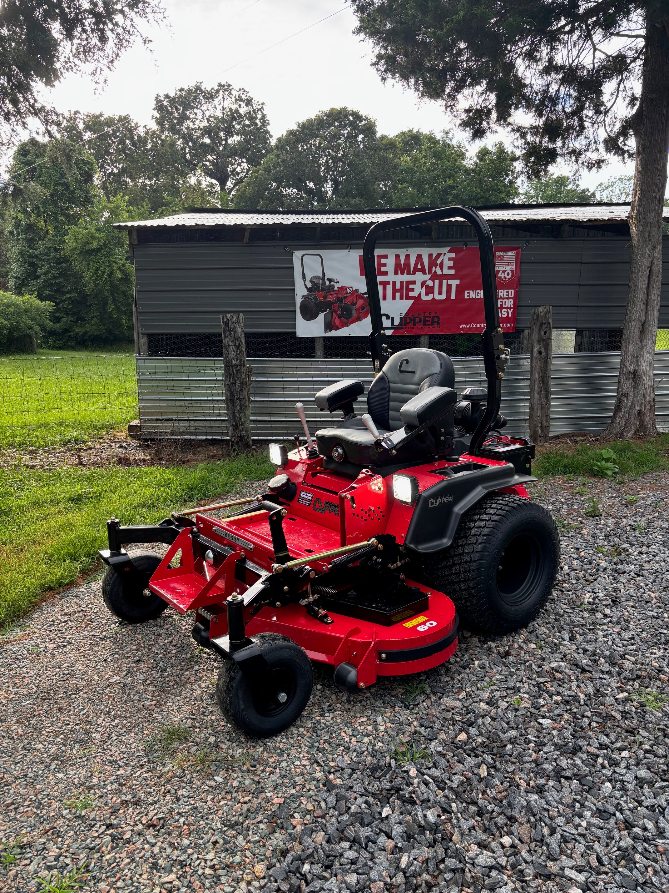 2025 Country Clipper Boss XL 60